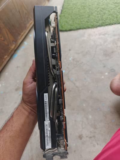 Selling Amd Raedon 6700xt 12GB