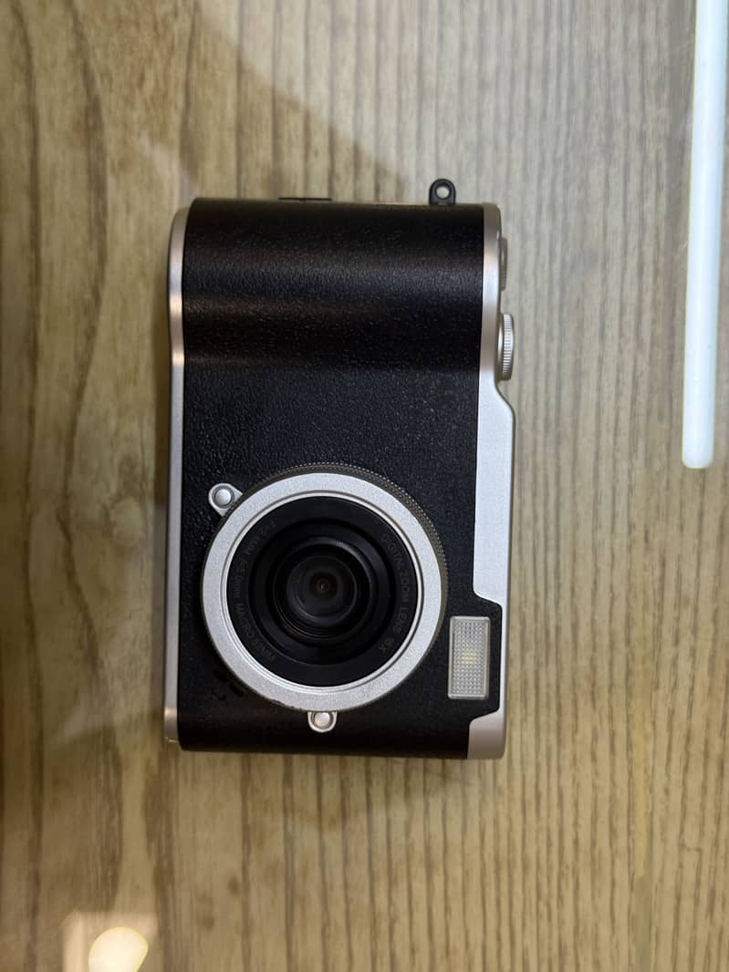 Digital Camera 13