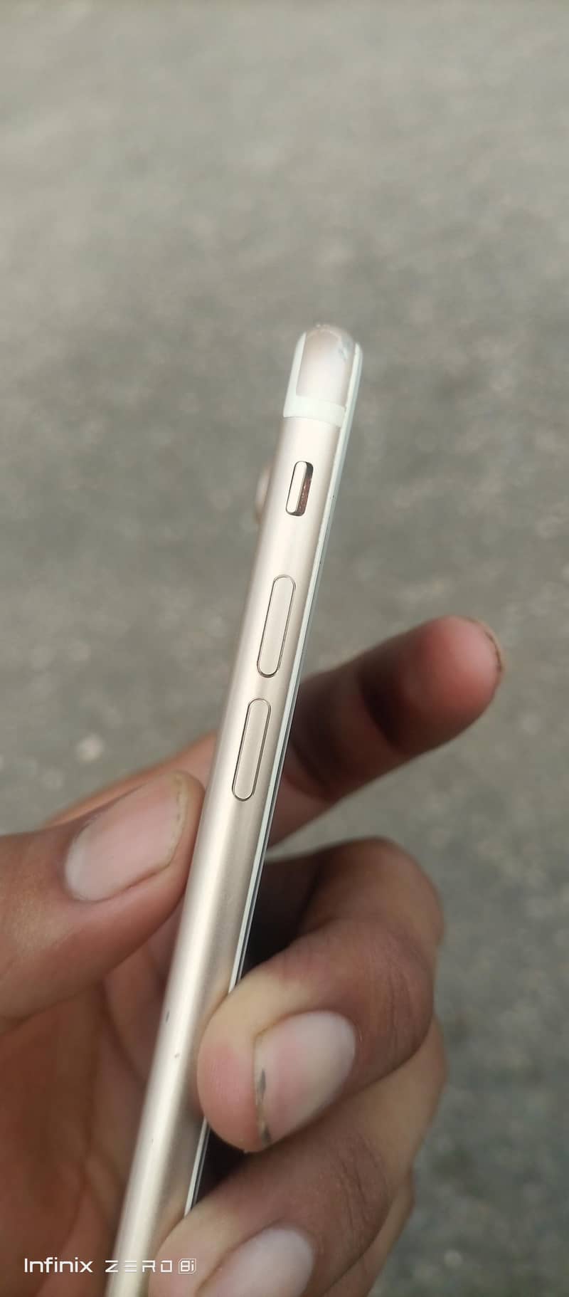 Apple iPhone 7 1