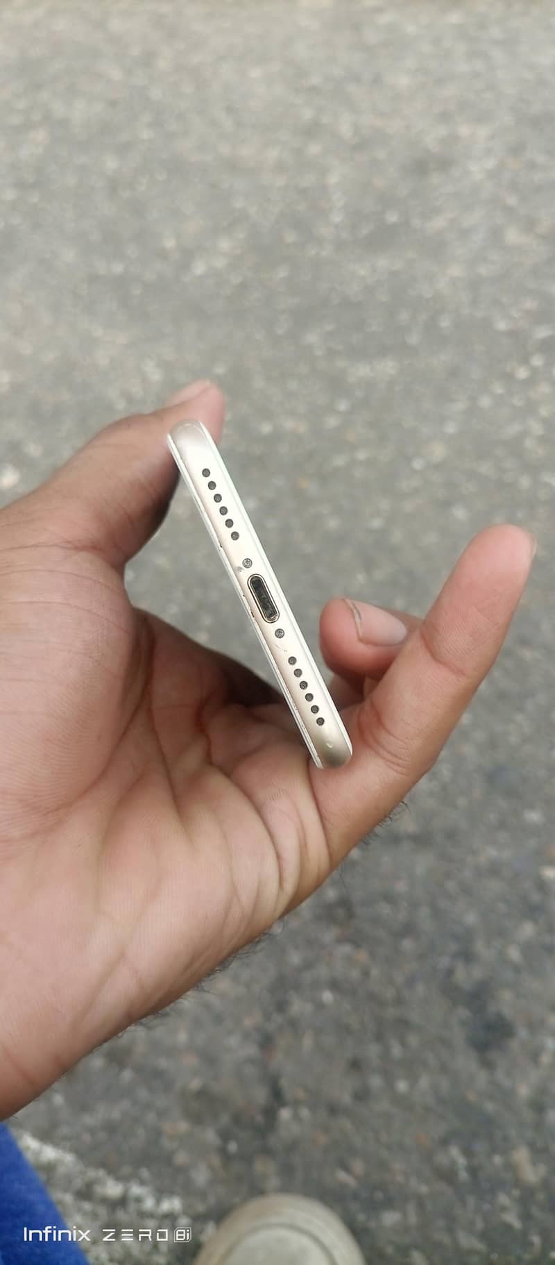 Apple iPhone 7 4