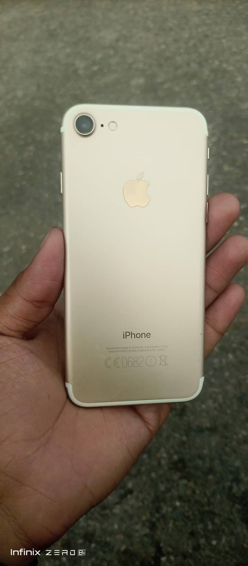 Apple iPhone 7 5