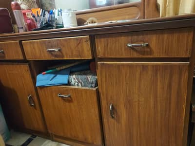 dressing table