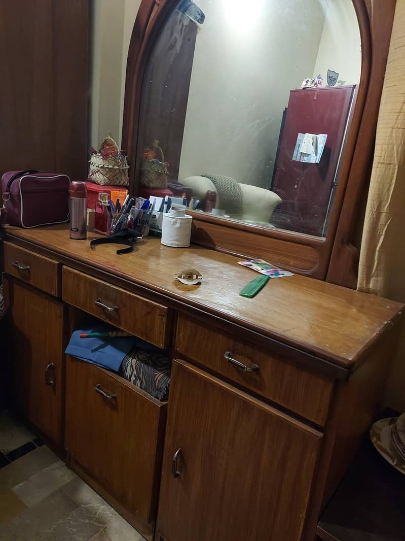dressing table 1