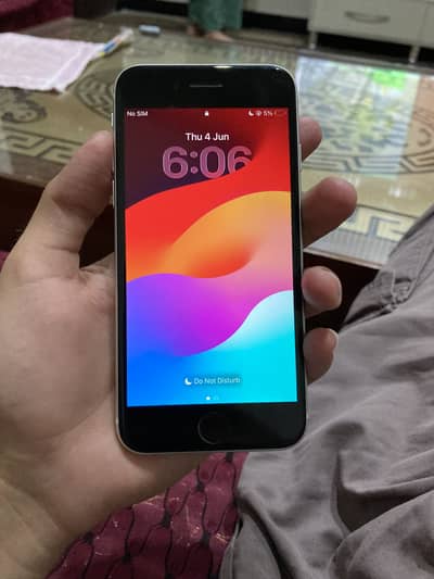 Apple iPhone SE