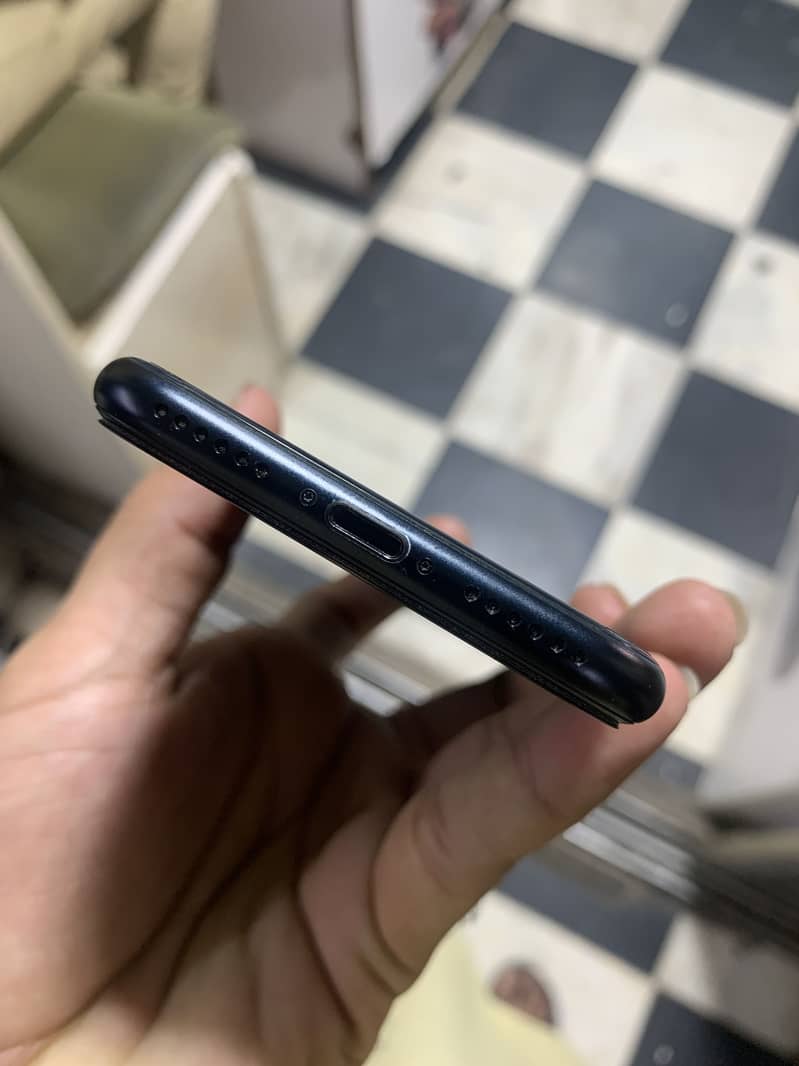 Apple iPhone SE 3