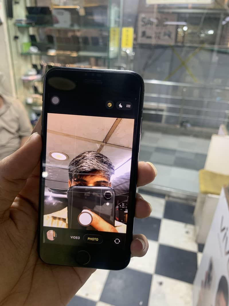 Apple iPhone SE 9