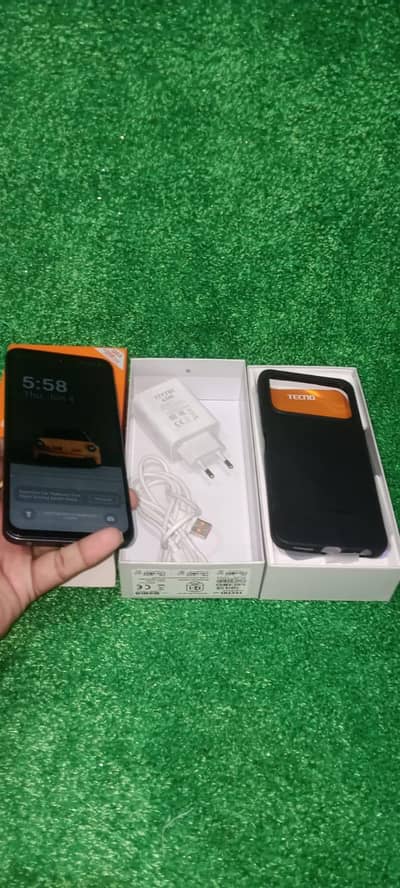Tecno CAMON 40