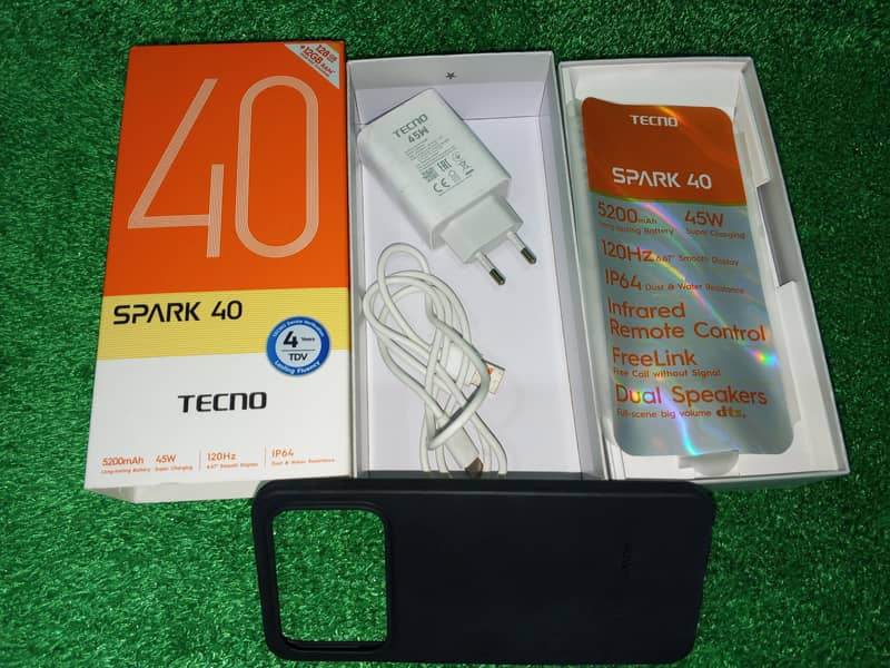 Tecno CAMON 40 1