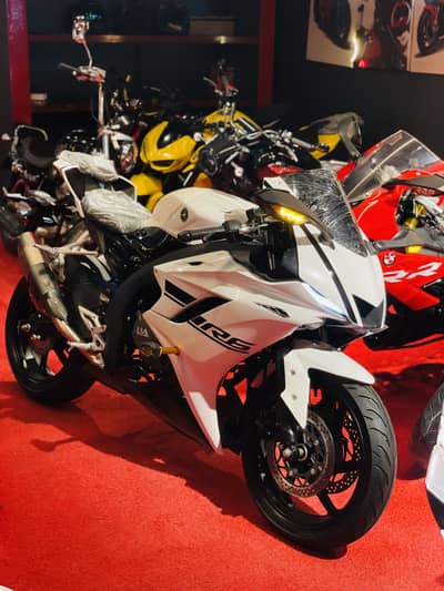 YAMAHA YZF-R6