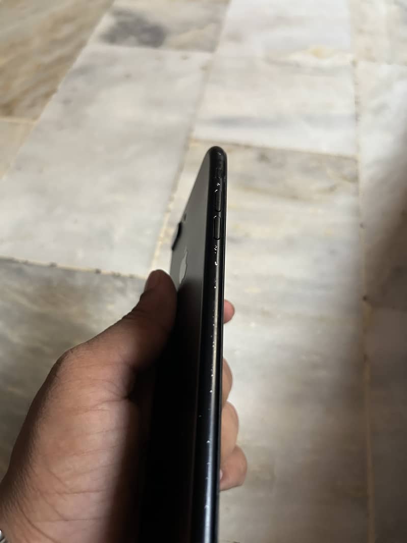 Apple iPhone 7 Plus For Sale 3
