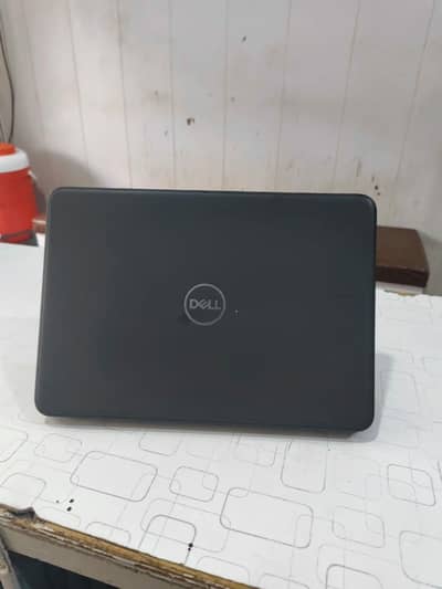 corei3 8th generation  *RAM* 4 *ROM* 128 SSD Lithium battery