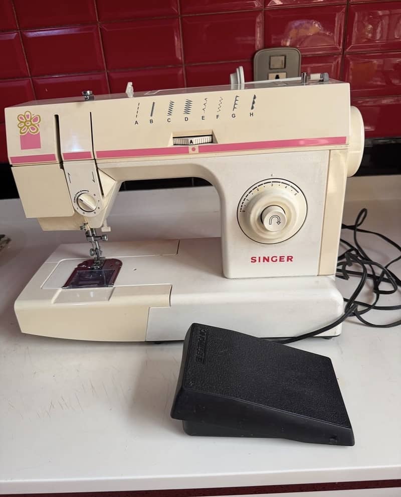 Singer sewing machine 1