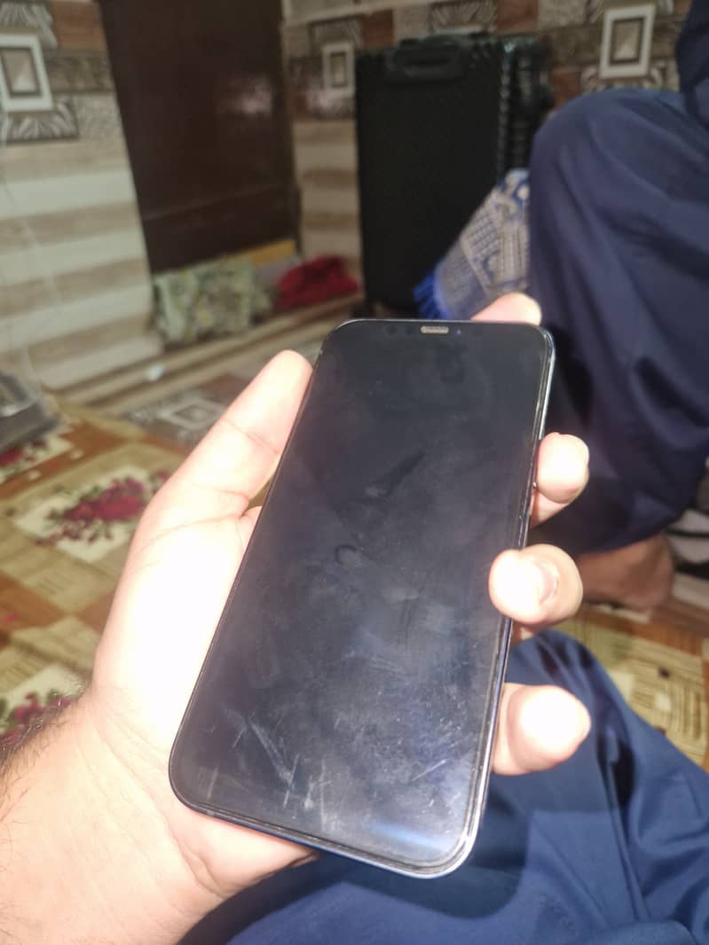 Apple iPhone 12 2