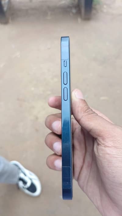 Apple iPhone 14