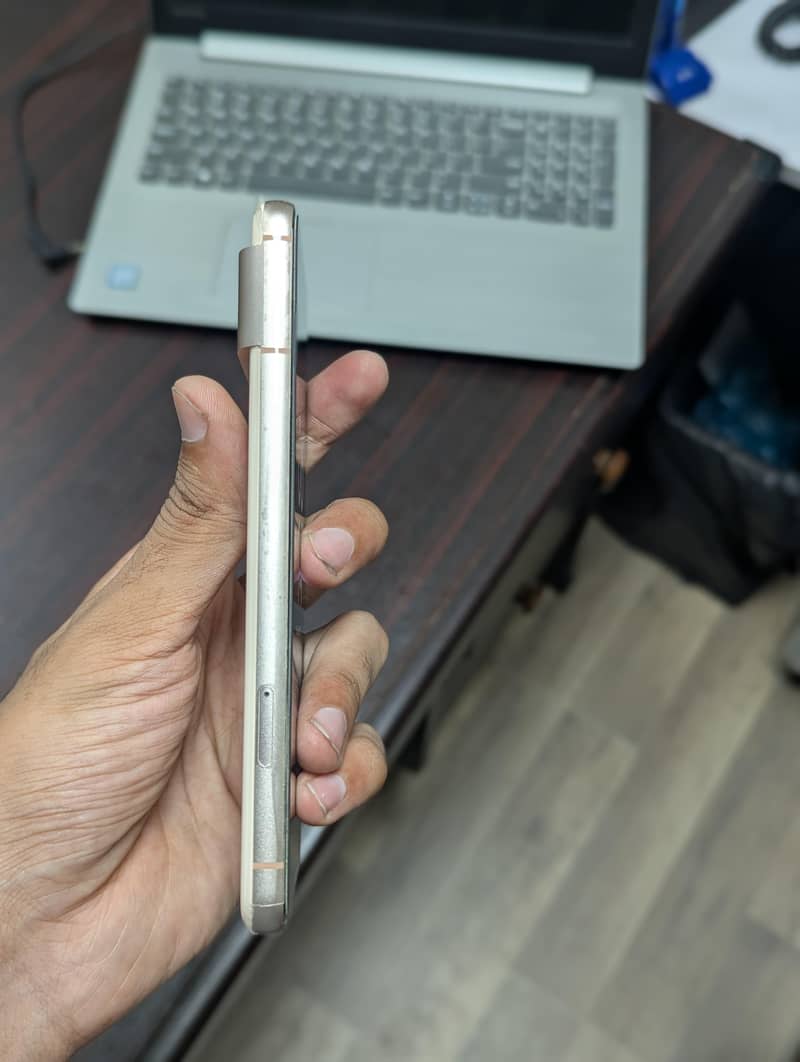 Google Pixel 8 1