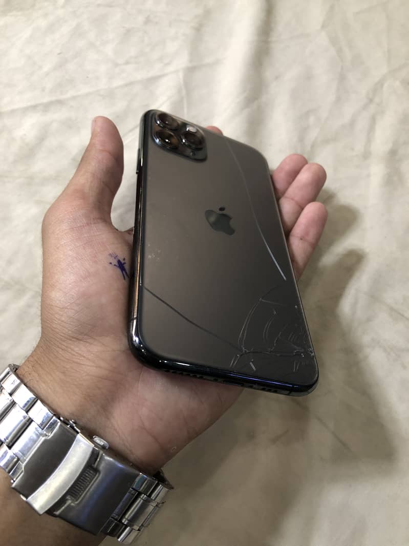 iPhone 11 Pro 1
