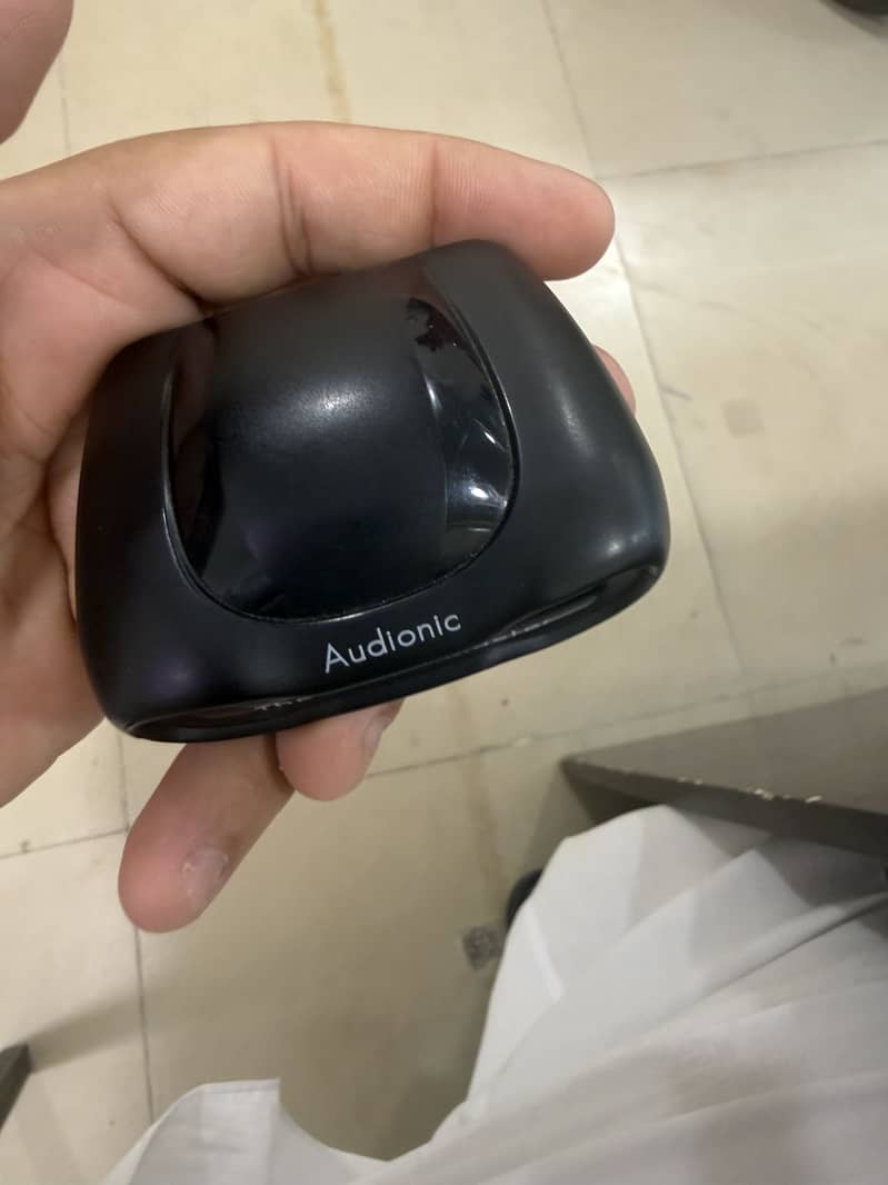 AUDIONIC BATTLE EARBUDS 1