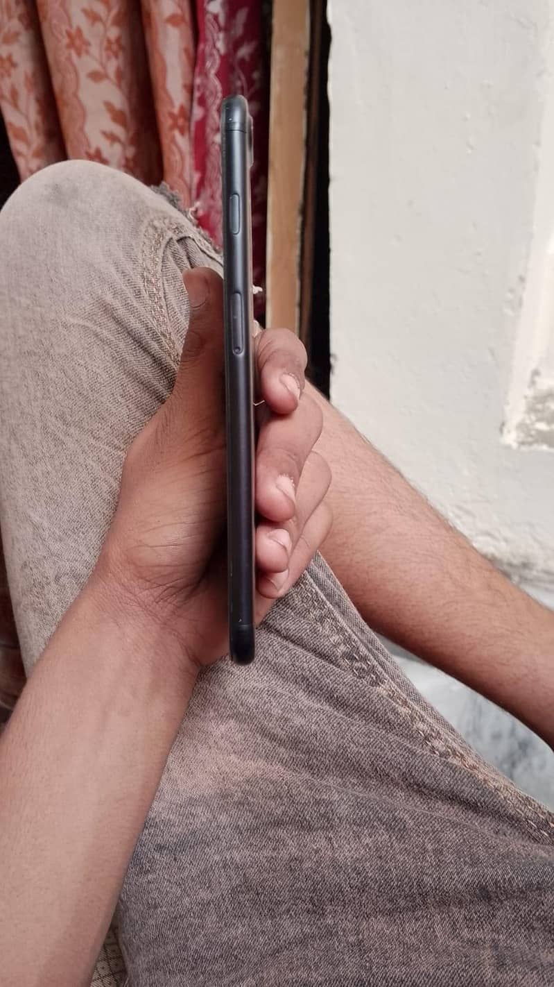 Apple iPhone 7 Plus 2
