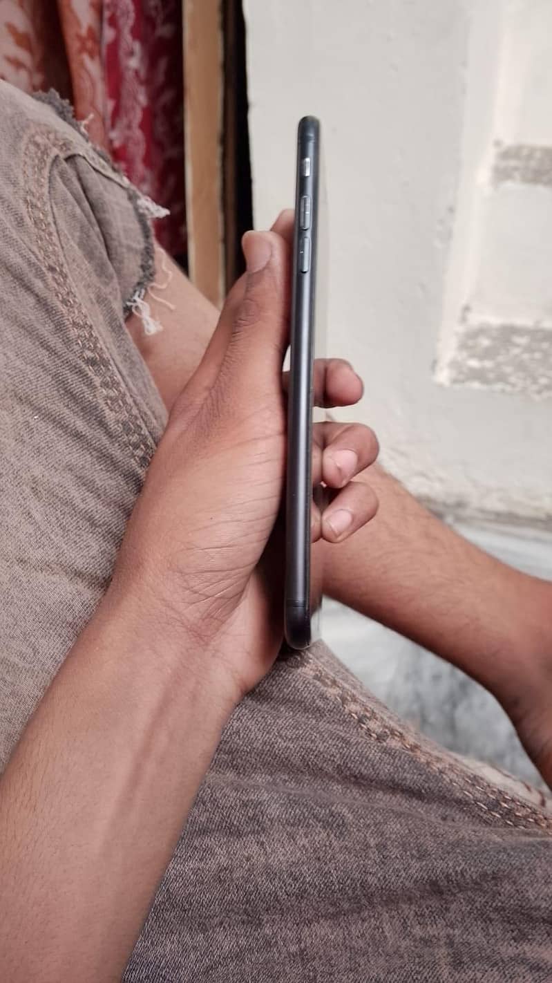 Apple iPhone 7 Plus 3