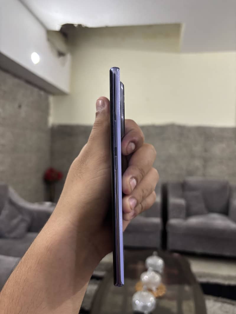 Tecno CAMON 30S 3