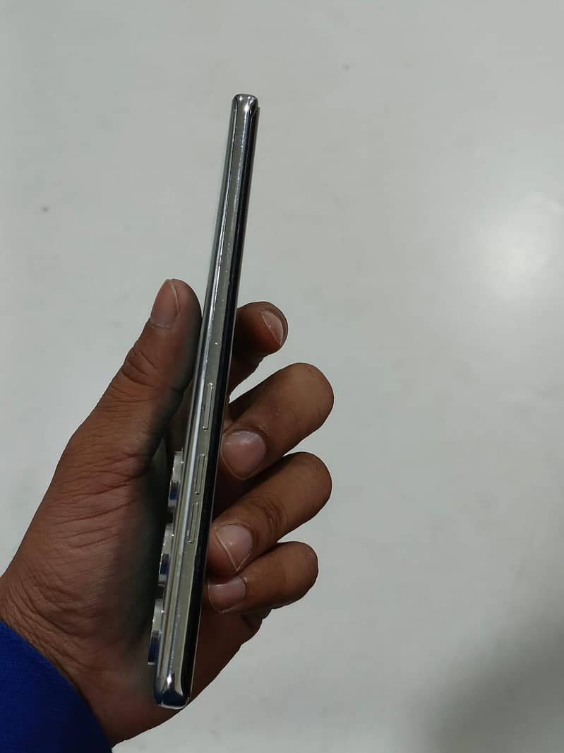 Tecno CAMON 40 Pro 6