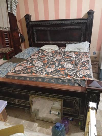 lasani wood bed and dressing table