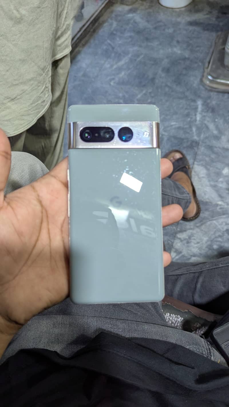 Google Pixel 7 Pro 4