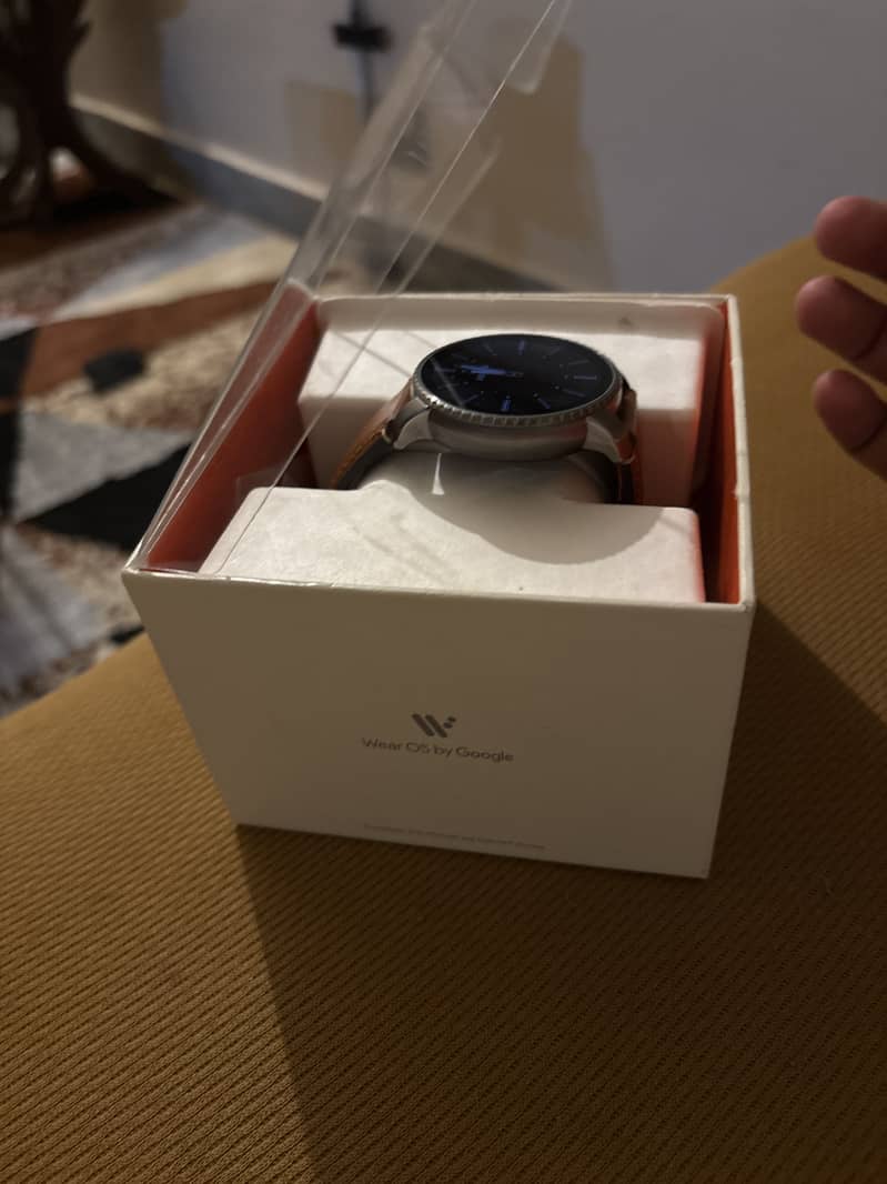 Fossil FTW4012 Smartwatch – Android & iPhone Compatible 4