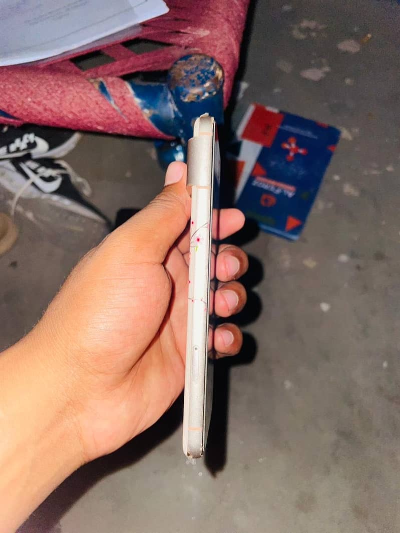 Google Pixel 8 2