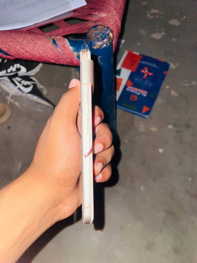 Google Pixel 8 3