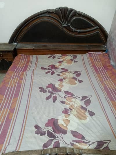 Bed set with Dresser, 3 door Almaari/Wardrobe and King size Bed