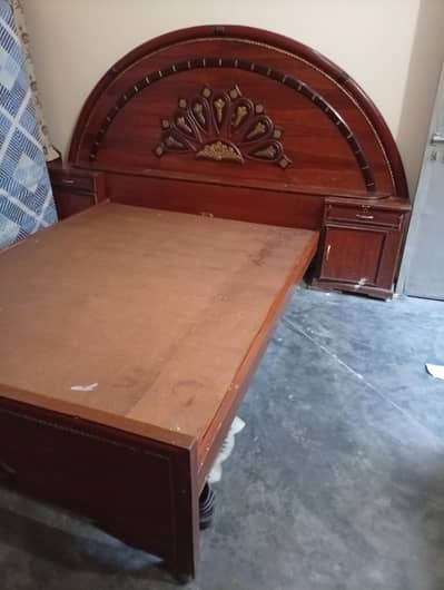 Queen size bed