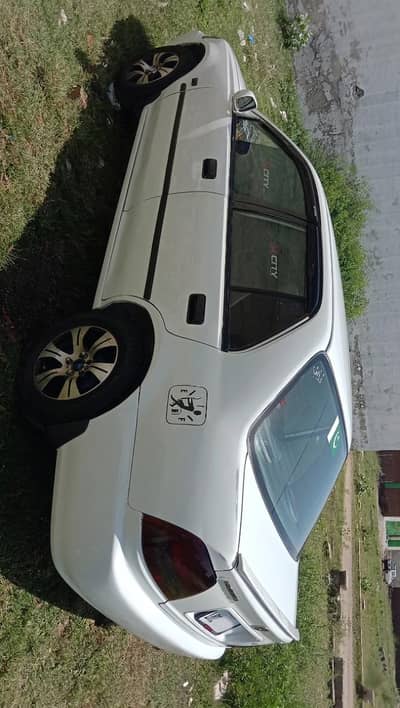 Honda City 1.3 Manual – Power Windows & Alloy Rims – Clean Condition