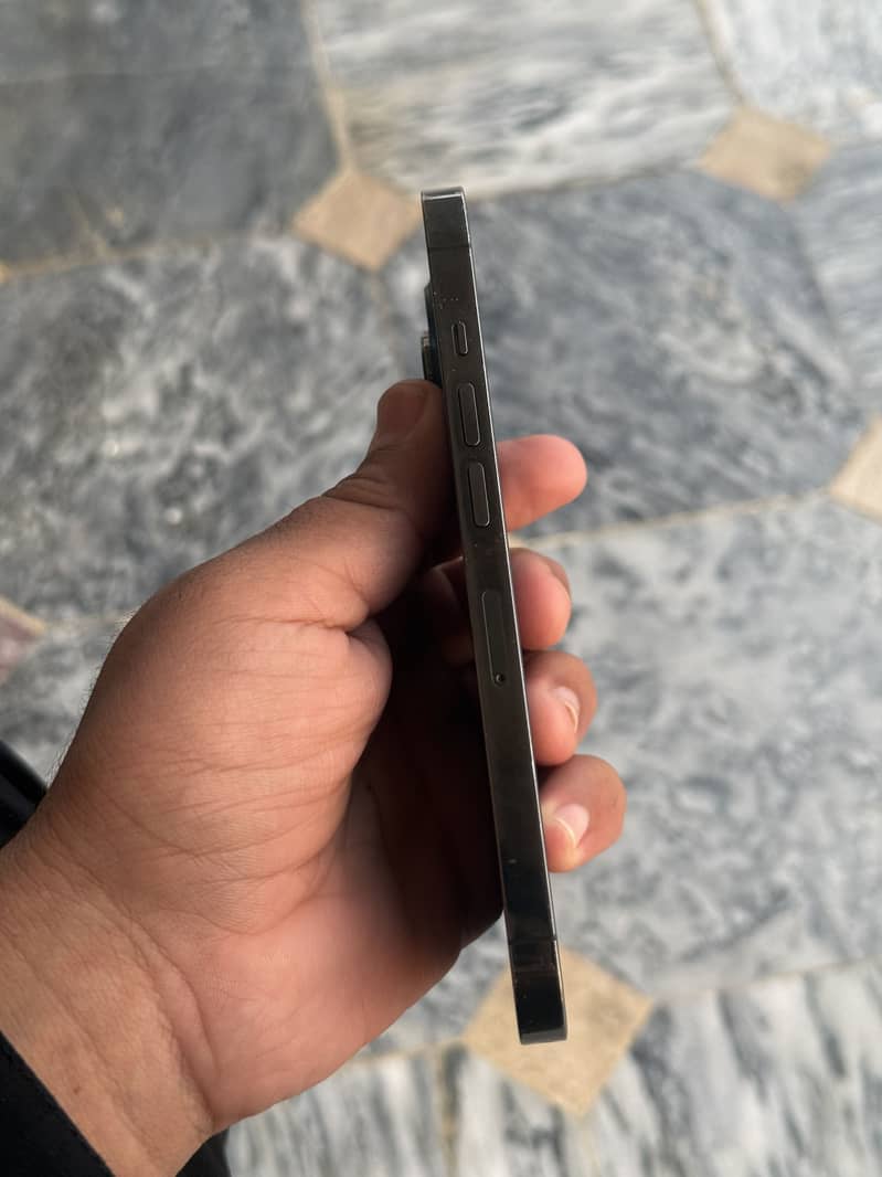 iphone 13pro 4