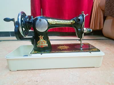 Singer Sewing Machine (سلائی مشین) Brand New Condition (Service Needed