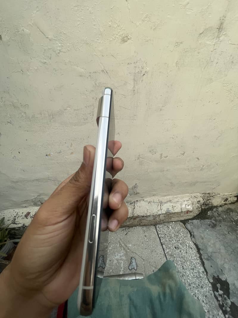 Google Pixel 8 Pro 3