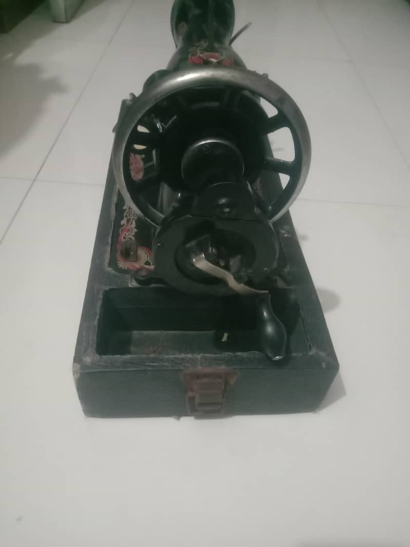 Singer sewing machine 2