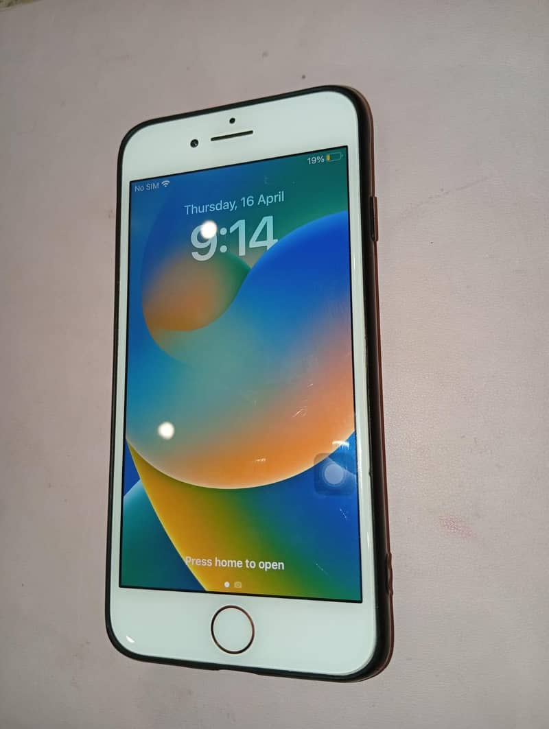 Apple iPhone 8 4