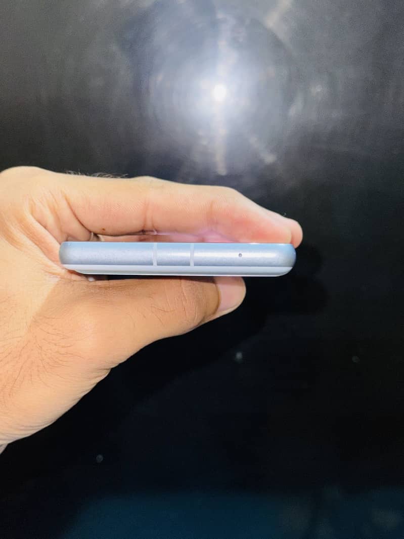 Google Pixel 7a 3