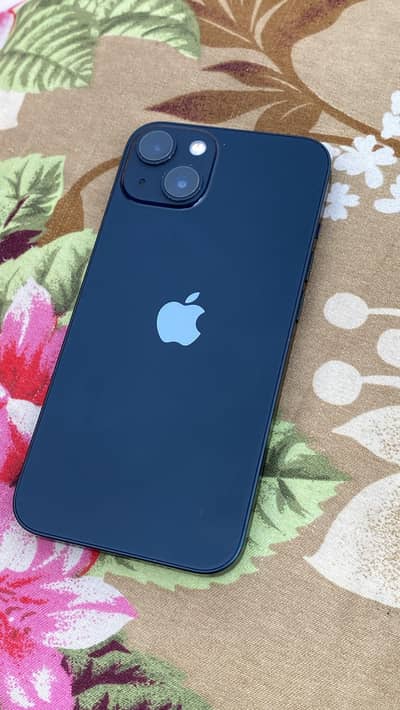 Apple iPhone 13