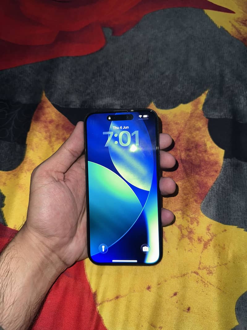 Apple iPhone 16 Plus 1