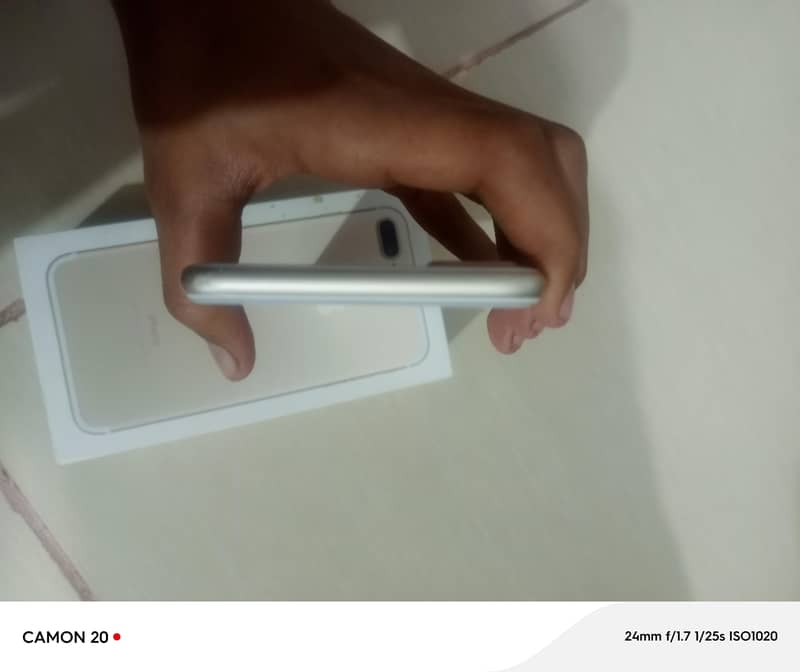 Apple iPhone 7 Plus 4