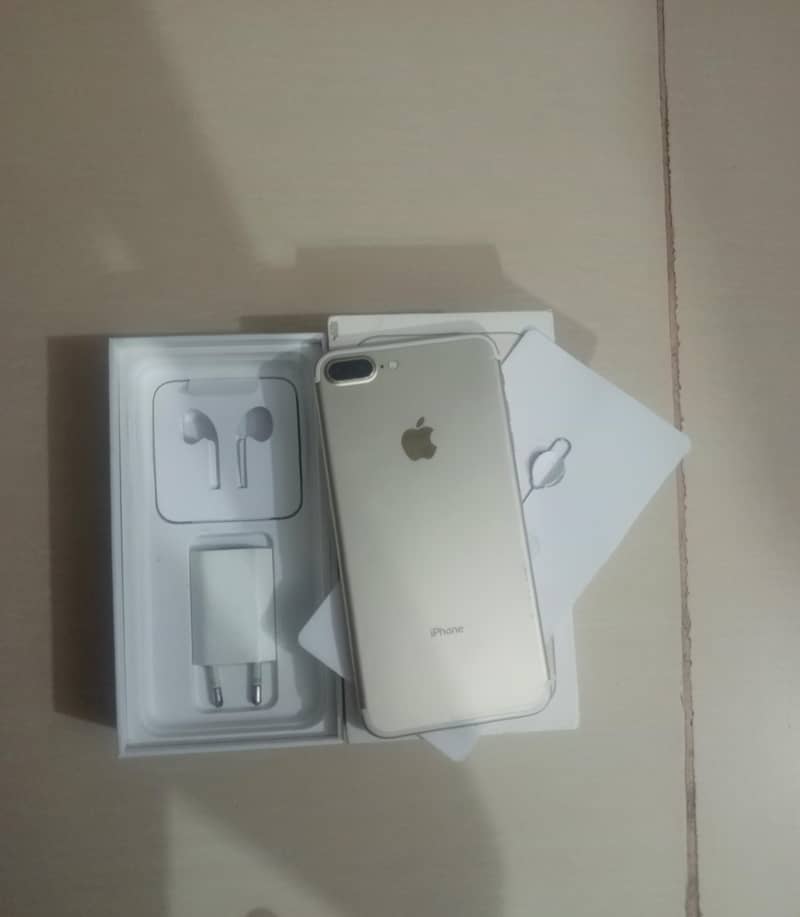 Apple iPhone 7 Plus 5
