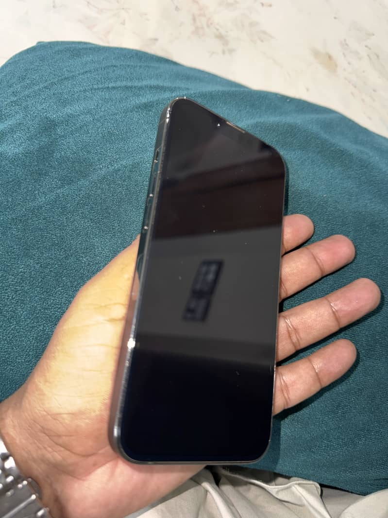 iPhone 13 Pro 8