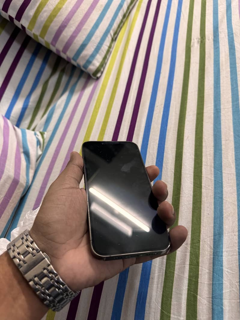 iPhone 13 Pro 16