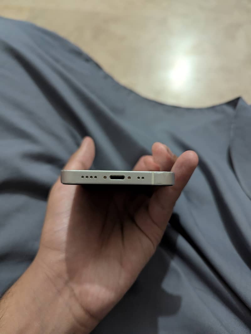 Apple iPhone 12 mini 1