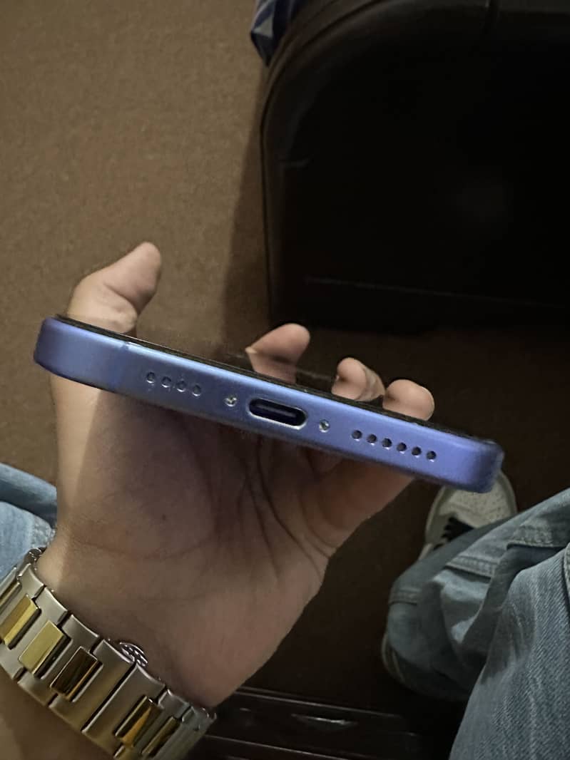 Apple iPhone 16 Plus 1