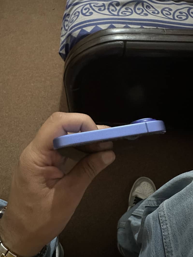 Apple iPhone 16 Plus 4