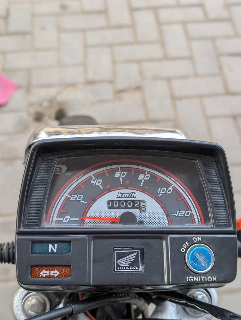 DHOOM CD 70 3