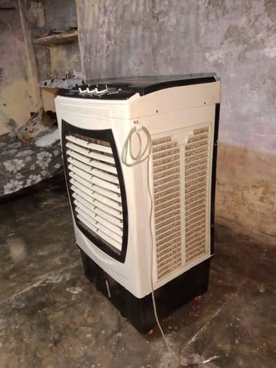 Air color urgent sale need Cash